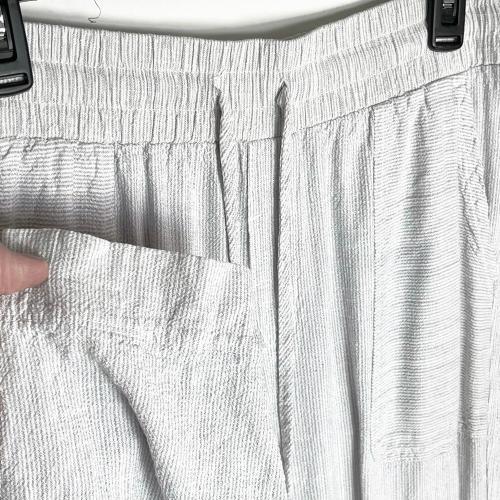 SPLENDID Women’s Angie Linen Cropped Drawsting Gray Stripe Pant - Picture 3 of 4